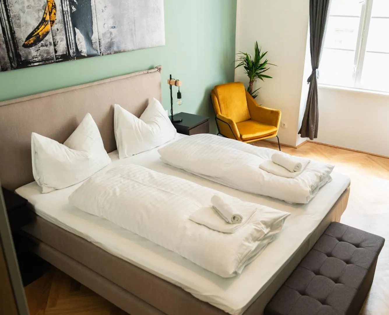Vienna City: Live, Work, Play 0*,  Áustria